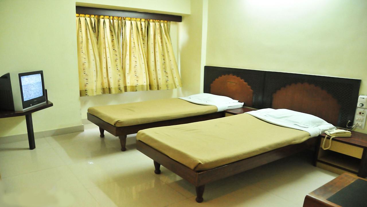 Balajee Palace Hotel Хидерабад Екстериор снимка